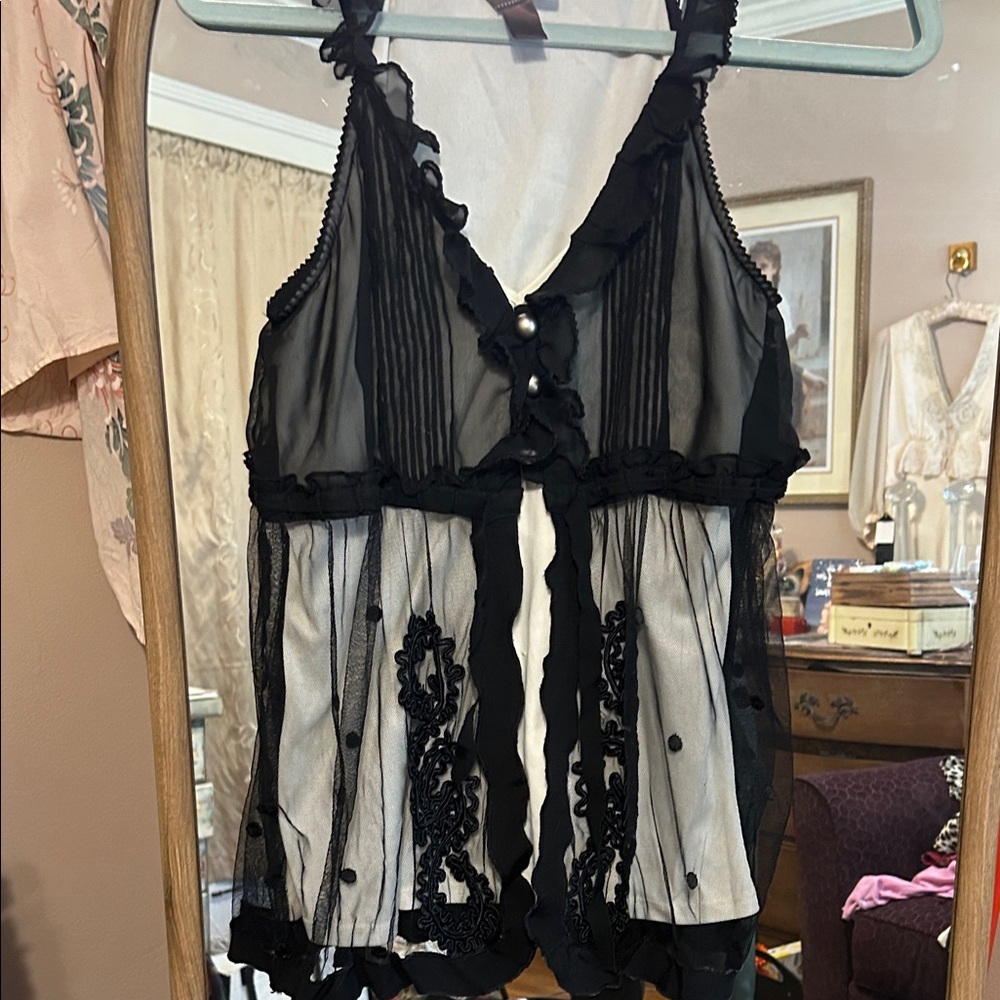 Elegant Black and White Lace Chemise